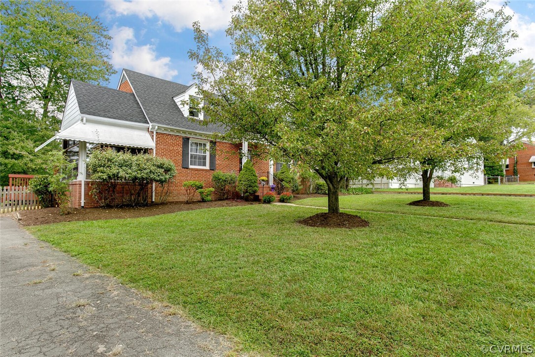 5814 West Rois Road Richmond, VA 23227 - Photo 2 of 27 Gallery Image 2