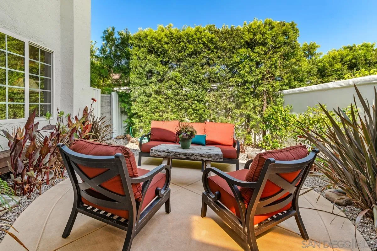 3942 Via Reposo Rancho Santa Fe, CA 92091 - Photo 7 of 16