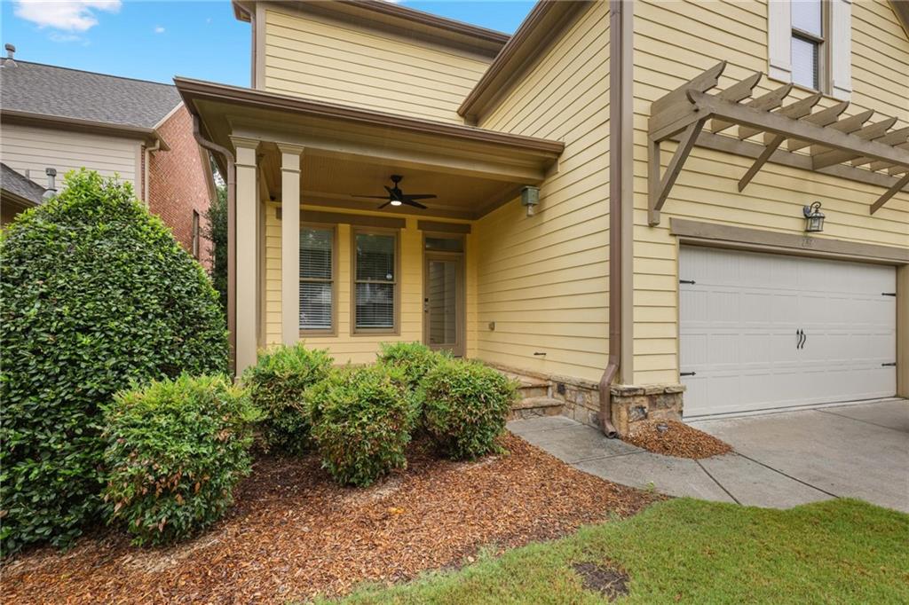 232 Hunt Street Northeast Marietta, GA 30060 - Photo 3 of 29 a front view of a house with garden