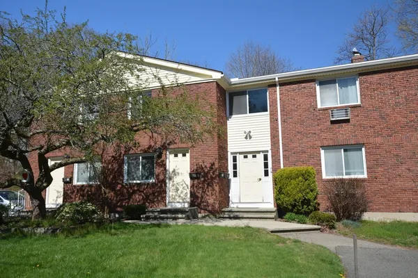$1,995 | 24 Concord Avenue, Unit 24, Canton, MA 02021