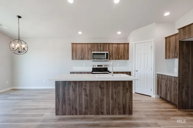 $379,990 | 1703 North Birch Street, Jerome, ID 83338