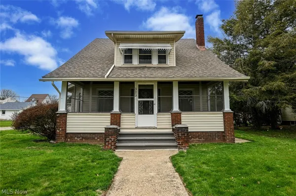 $175,000 | 329 Redwood Street Southwest, Beach City, OH 44608