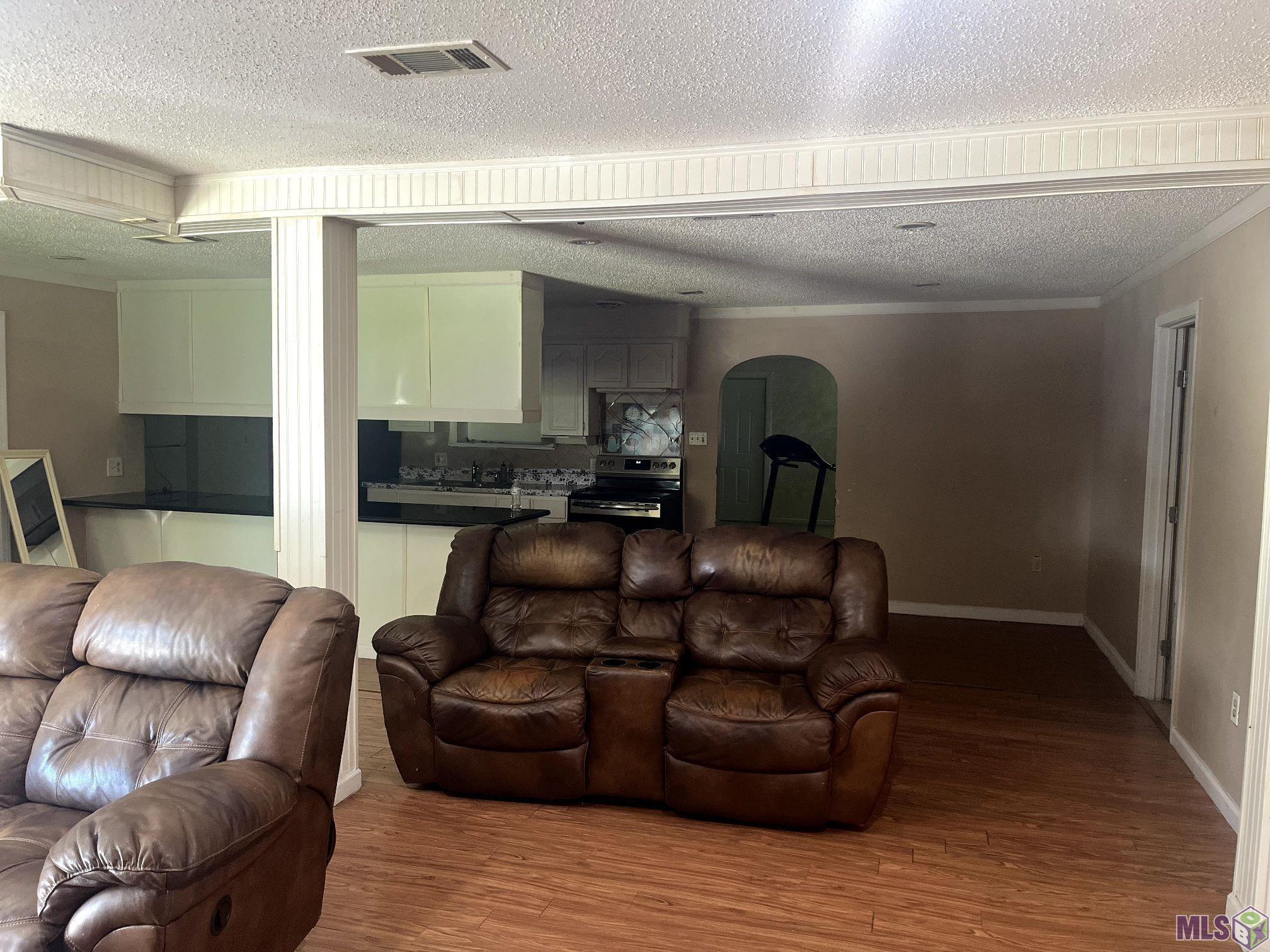 1595 Bellfort Drive Baton Rouge, LA 70815 - Photo 2 of 7