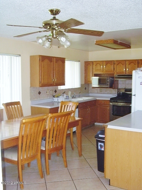 6815 West Camelback Road Phoenix, AZ 85033 - Photo 7 of 15 kitchen2