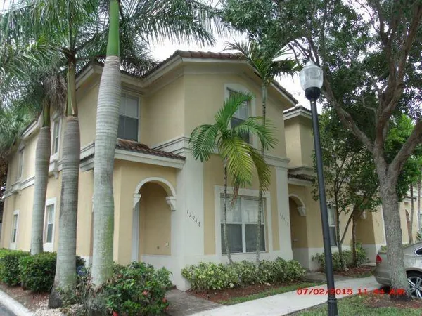 $3,200 | 3052 Southwest 129th Terrace, Unit 114, Miramar, FL 33027