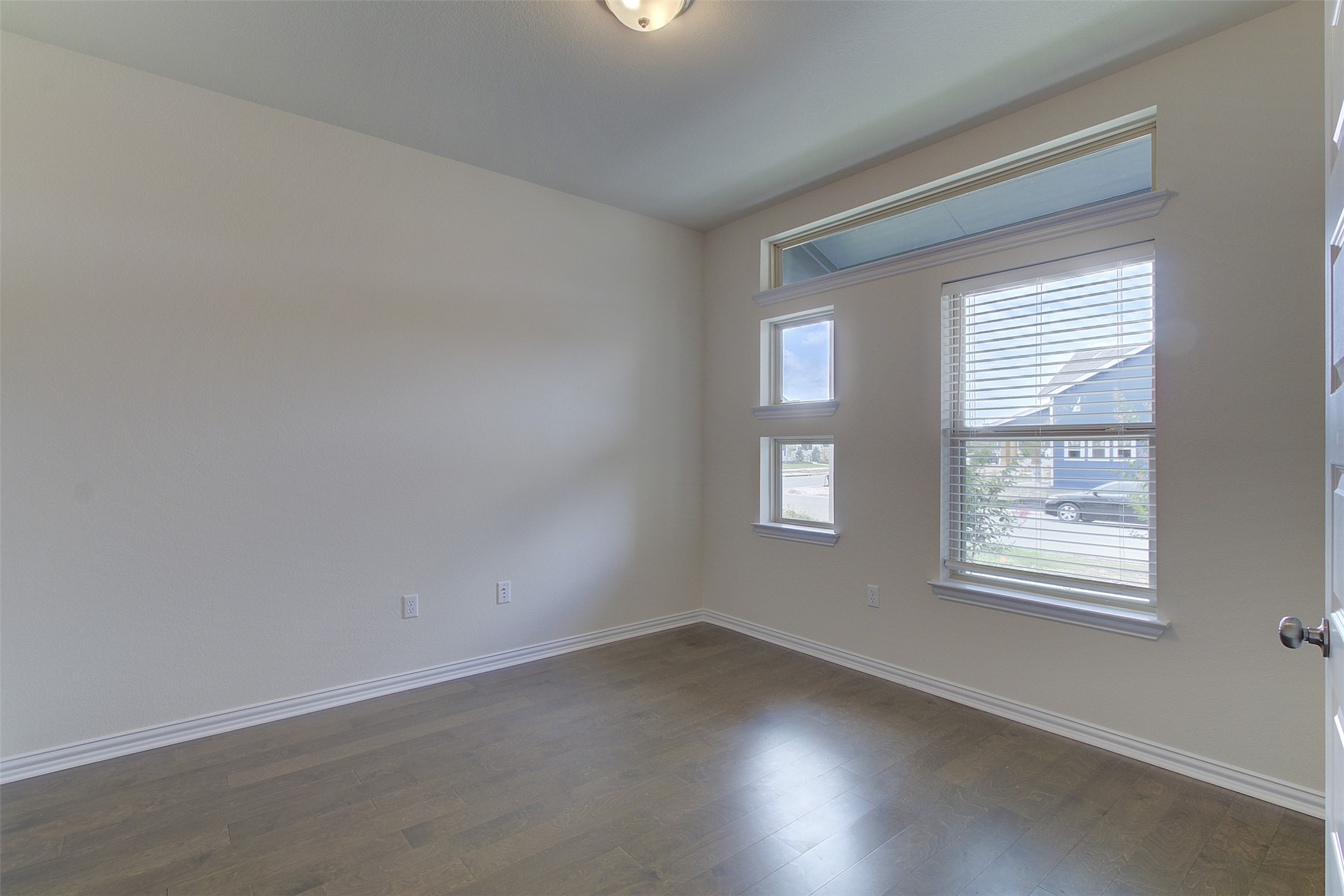 8729 Belknap Rd. Austin, TX 78747 - Photo 8 of 31