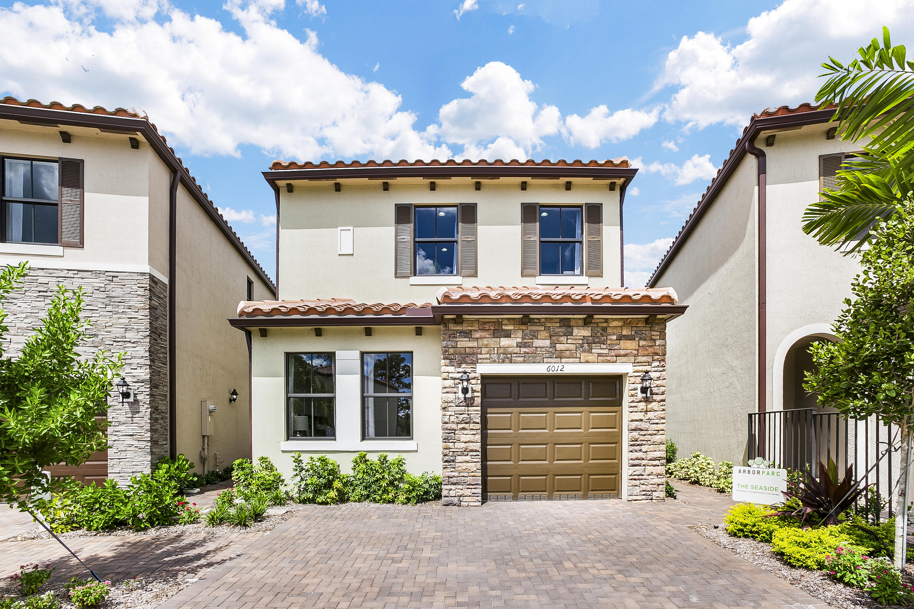 6012 Pine Tree Way-01