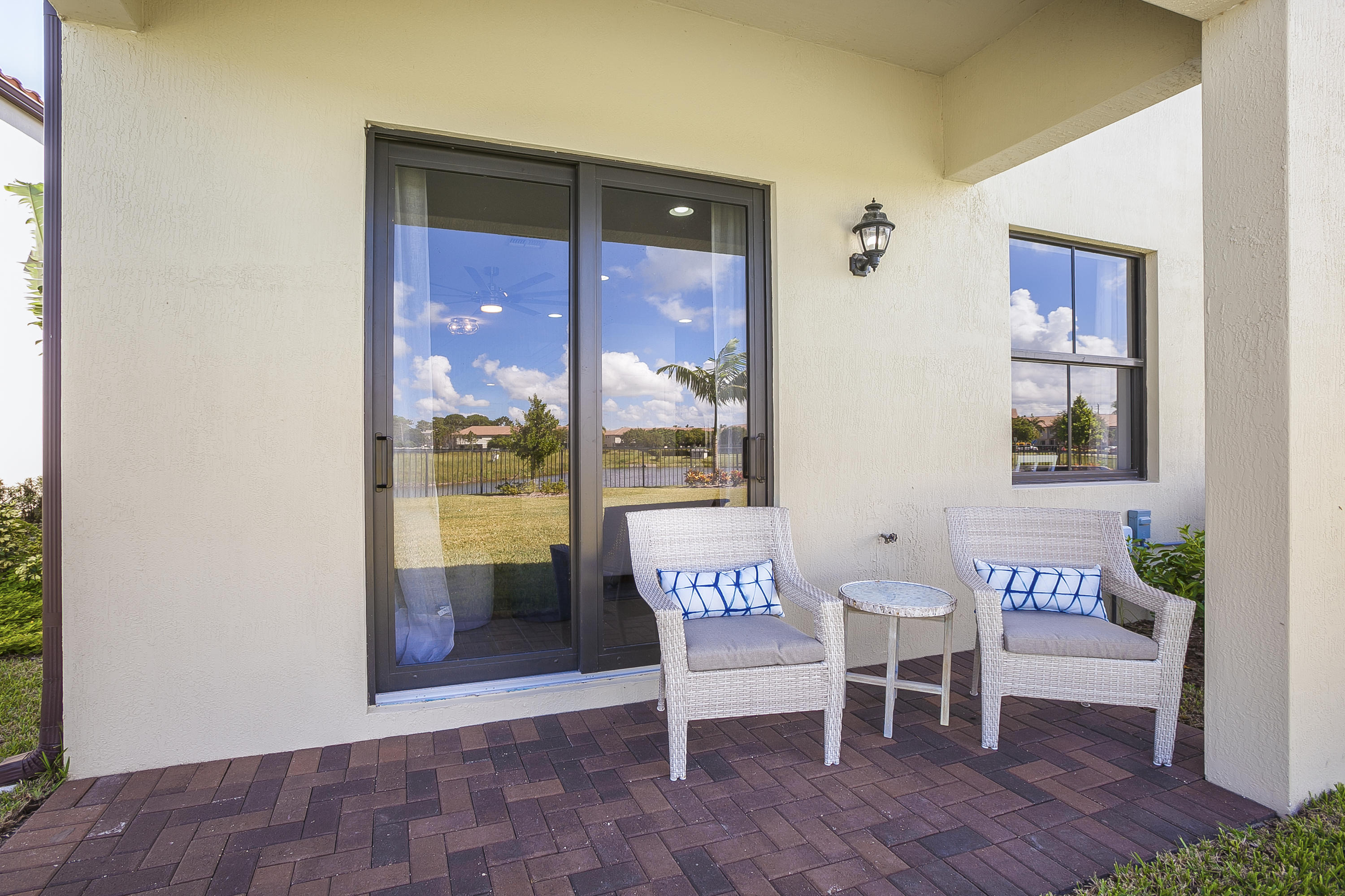 6012 Pine Tree Way Riviera Beach, FL 33410 - Photo 9 of 11 6012 Pine Tree Way-09 (1)