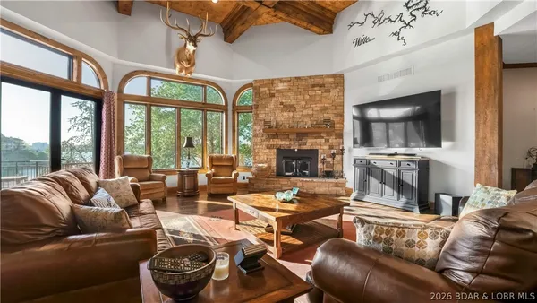 $2,800,000 | 864 Eagle Drive, Four Seasons, MO 65049