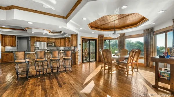 $2,800,000 | 864 Eagle Drive, Four Seasons, MO 65049