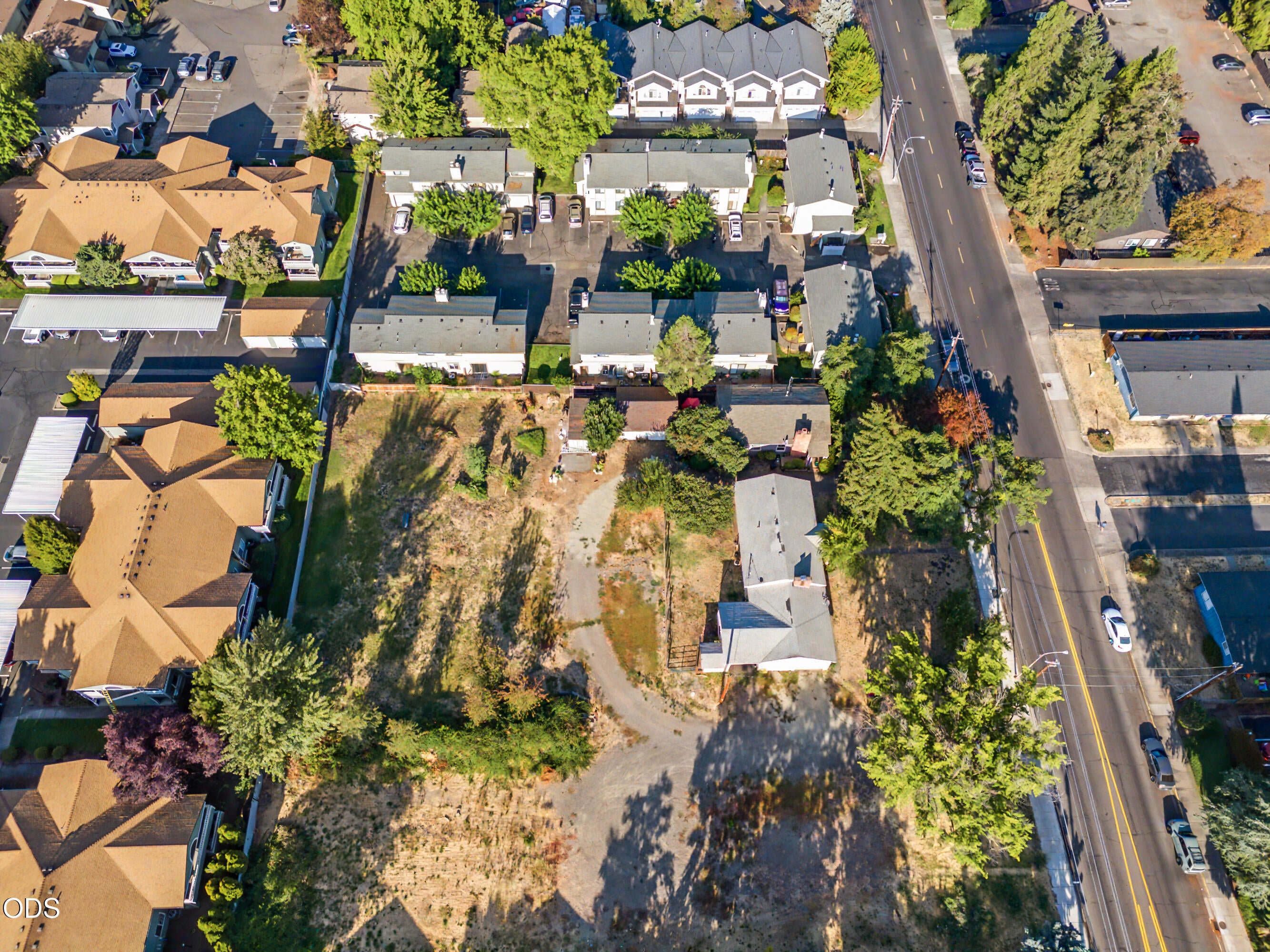 1220 Morrow Road Medford, OR 97504 - Photo 9 of 22 Gallery Image 9