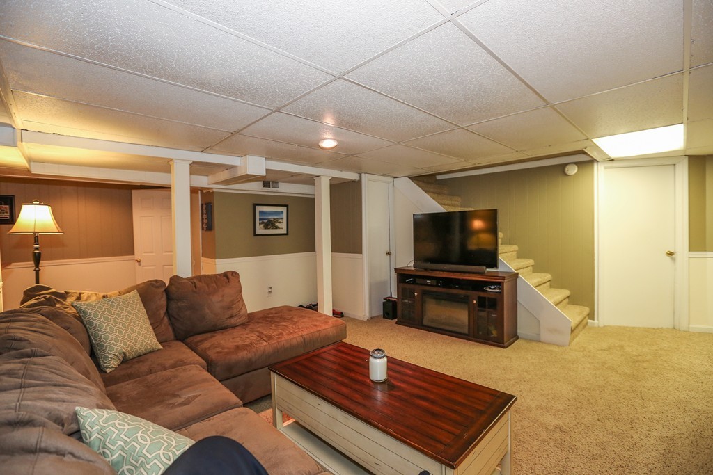 109 Northgate Road Northborough, MA 01532 - Photo 15 of 29 Gallery Image 15
