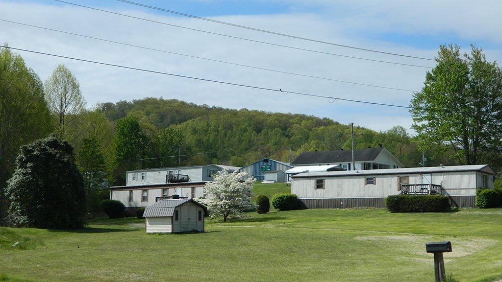 424 Dry Fork Road Chilhowie, VA 24319 - Photo 3 of 11 Gallery Image 3
