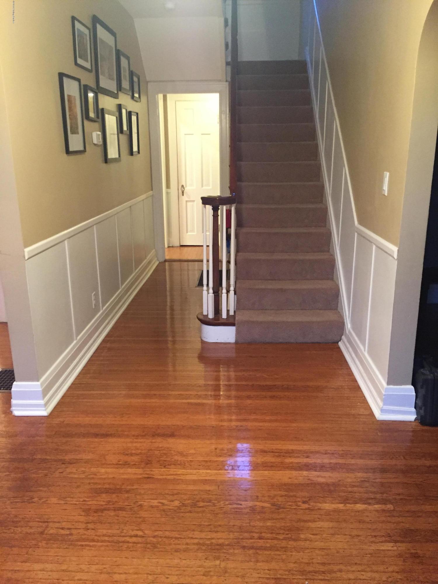 3011 Dundee Road Louisville, KY 40205 - Photo 8 of 28 Foyer from front door