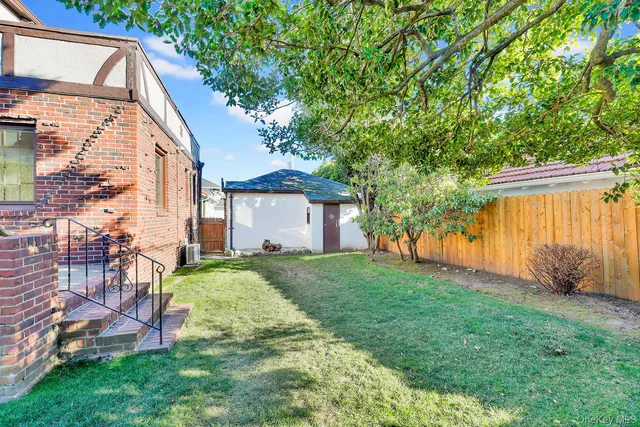 $1,399,000 | 166 West Olive Street, Long Beach, NY 11561