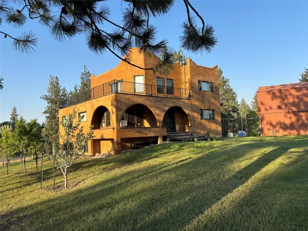 $720,000 | 815 2nd Avenue South, Hot Springs, MT 59845