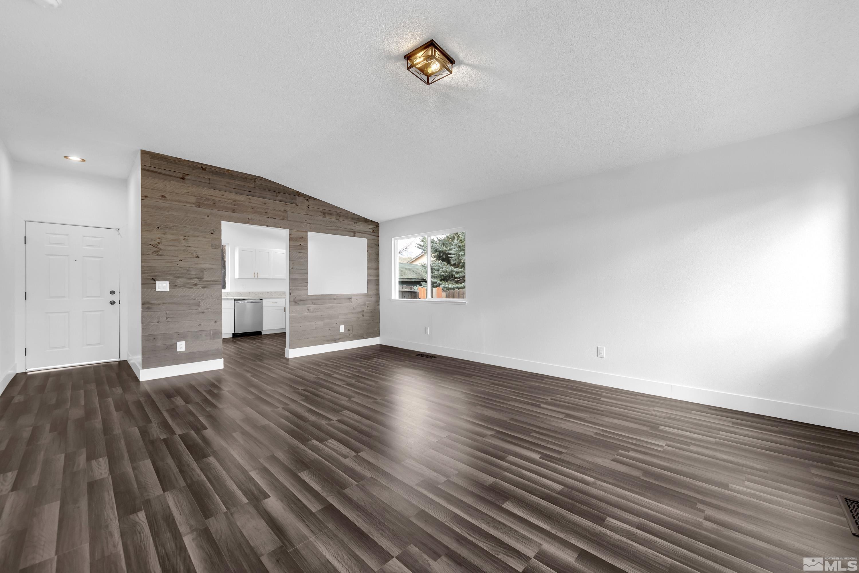 7778 Anchor Point Drive Reno, NV 89506 - Photo 5 of 33 Photo 5