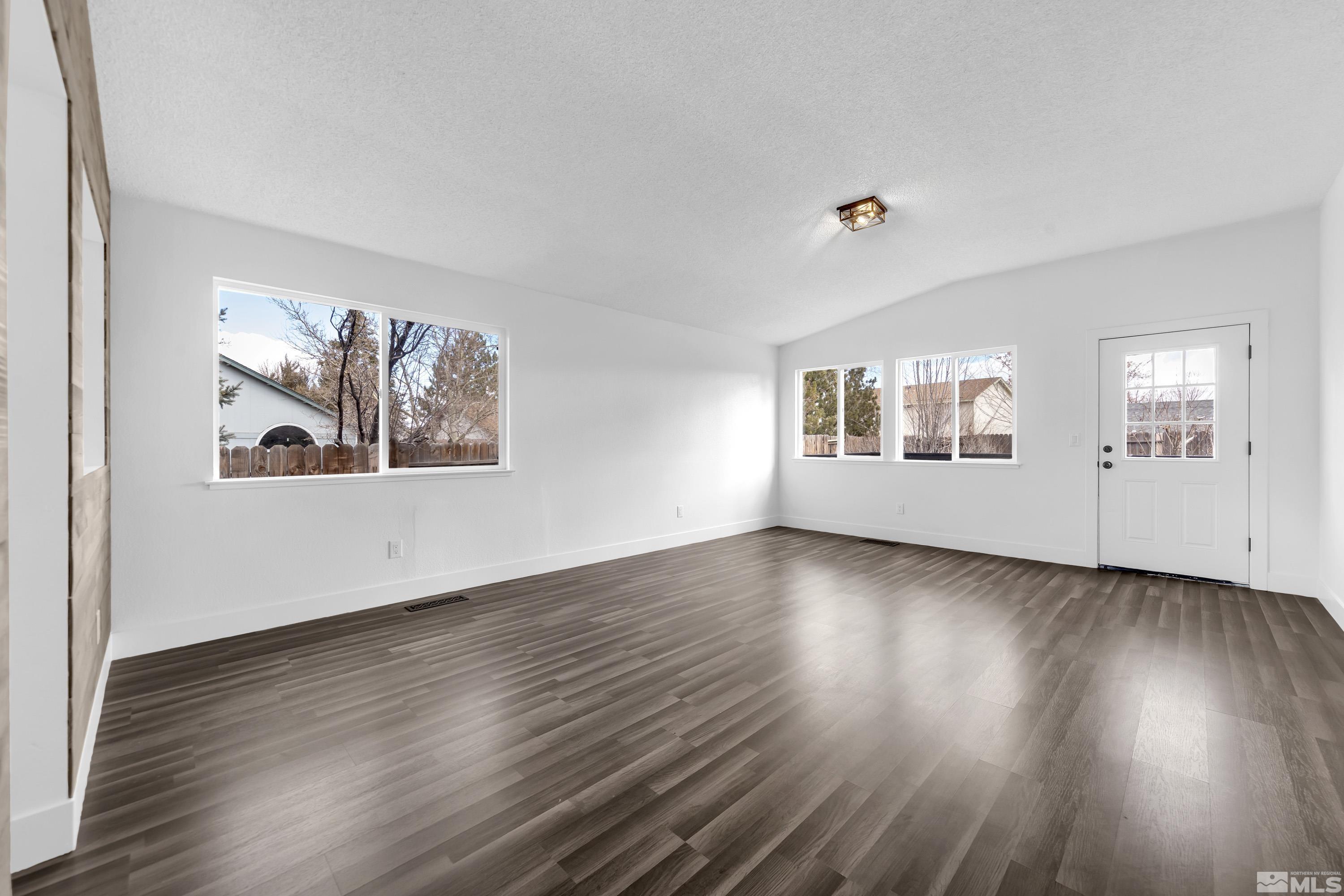 7778 Anchor Point Drive Reno, NV 89506 - Photo 8 of 33 Photo 8