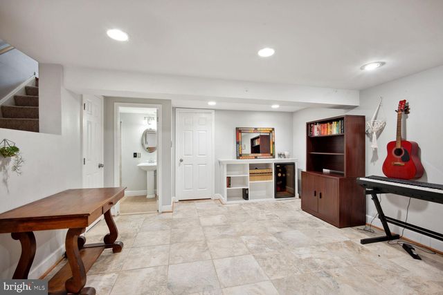 $750,000 | 2937 Landover Street, Alexandria, VA 22305