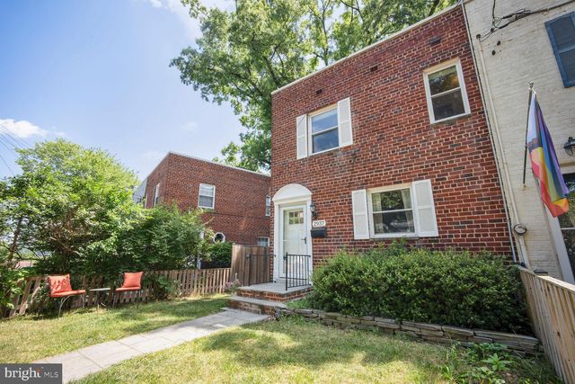 $750,000 | 2937 Landover Street, Alexandria, VA 22305