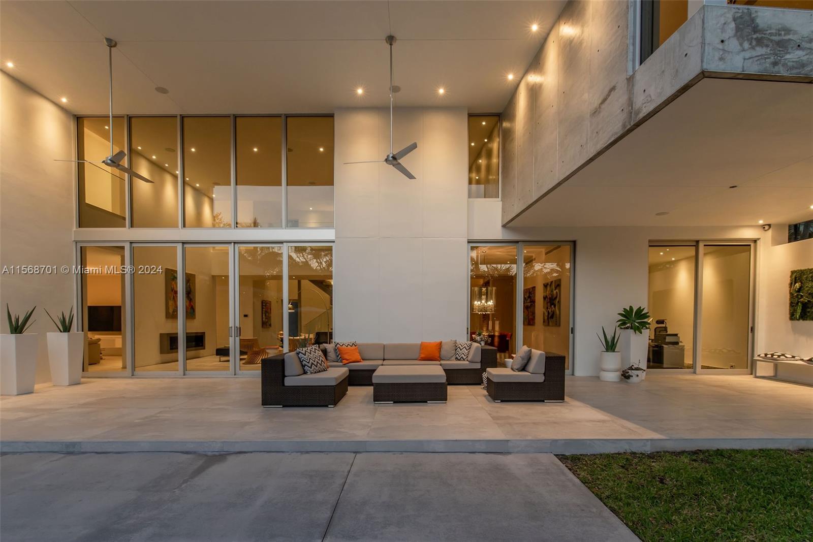 6795 Southwest 113th Street Pinecrest, FL 33156 - Photo 28 of 30 a lobby with furniture and a potted plant