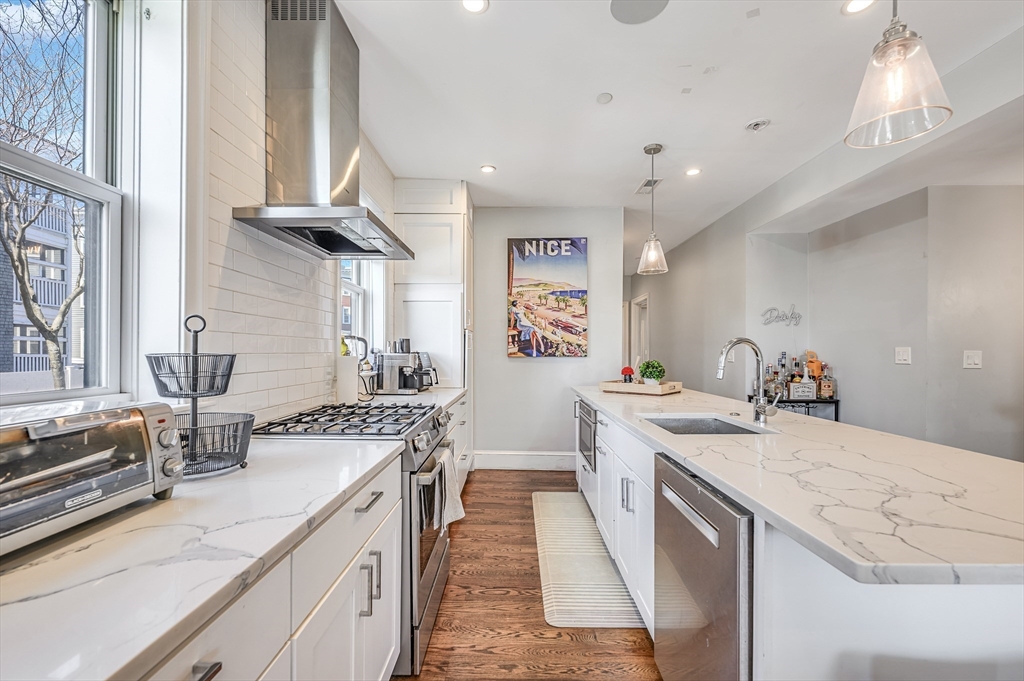 1650 Columbia Road, Unit 1 Boston, MA 02127 - Photo 2 of 24