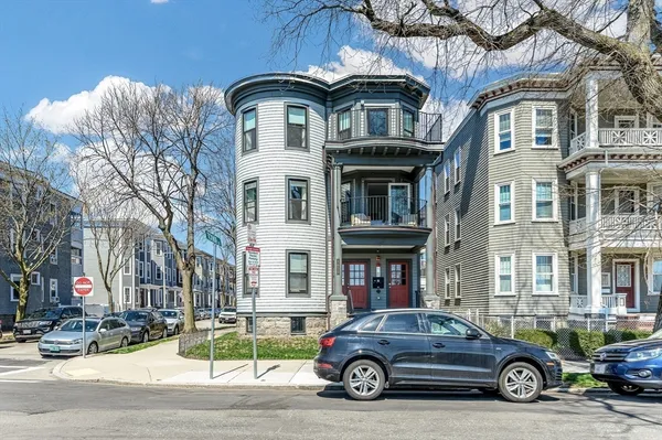 $7,500 | 1650 Columbia Road, Unit 1, Boston, MA 02127