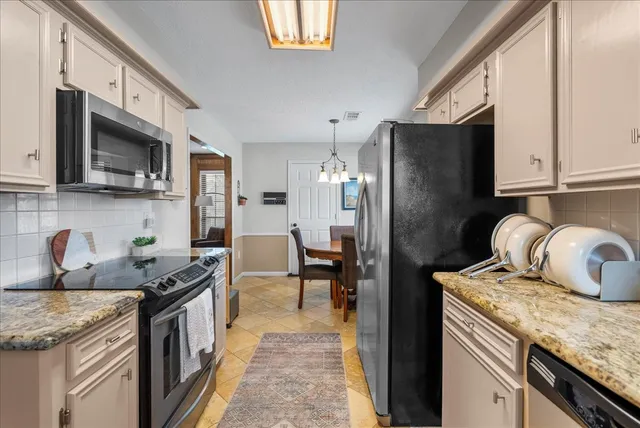 $275,000 | 7111 Tonkawa Street, Baytown, TX 77521