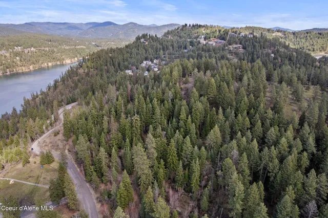 $1,750,000 | Xxx East Potlatch Hill Road, Coeur D'Alene, ID 83814