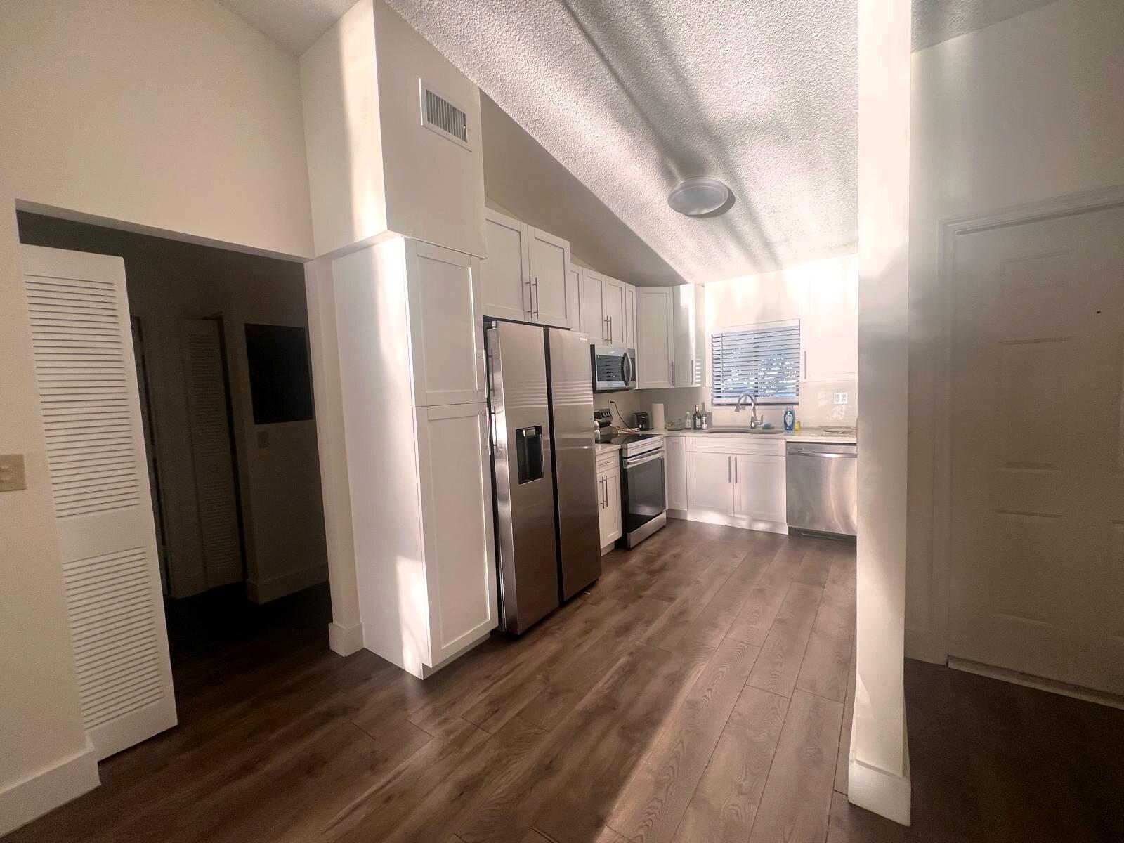 2900 Olivewood Terrace, Unit 206 Boca Raton, FL 33431 - Photo 6 of 45 50a03135-ca76-4f7e-98cf-176caca60ad0