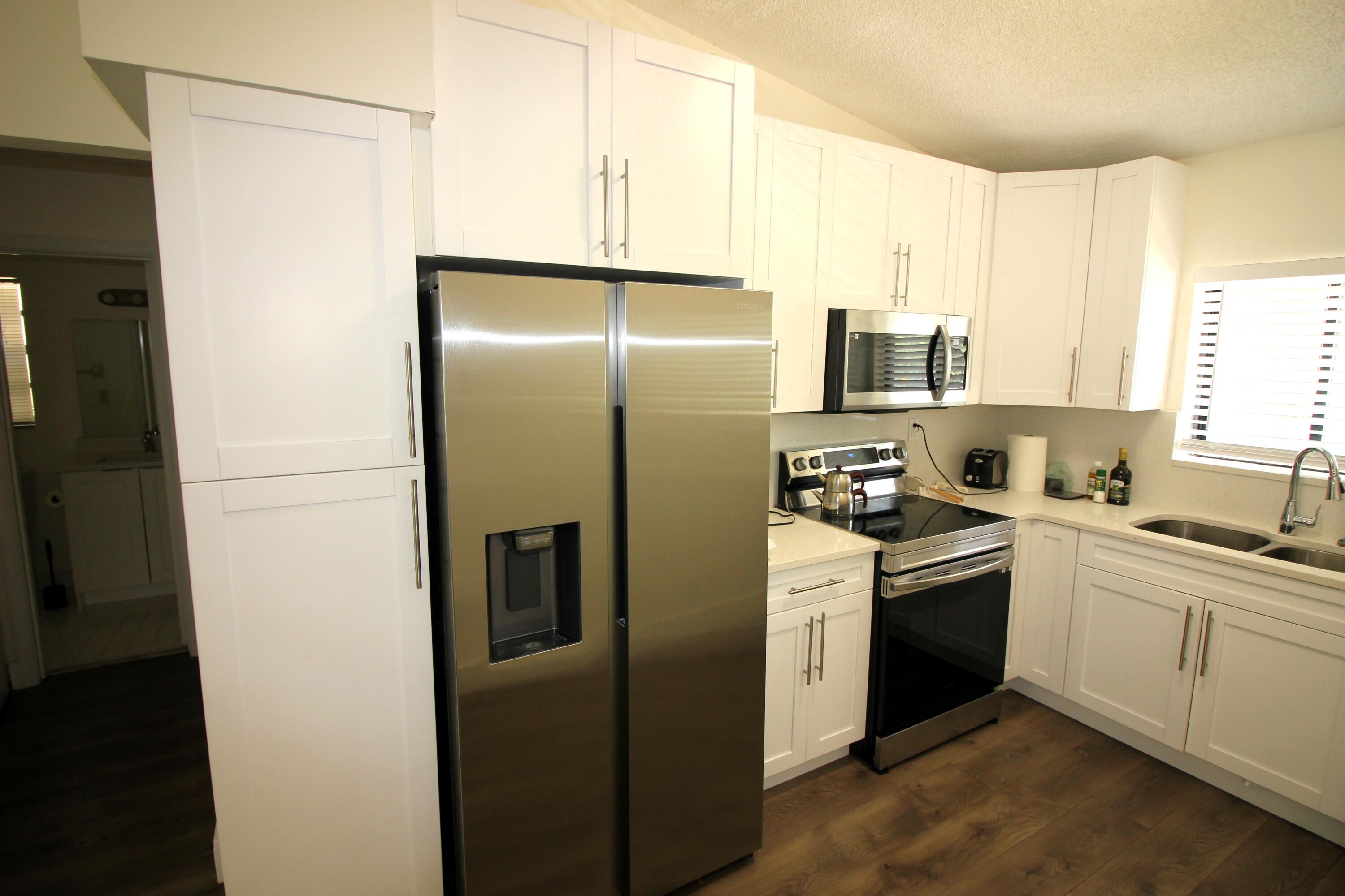 2900 Olivewood Terrace, Unit 206 Boca Raton, FL 33431 - Photo 8 of 45 IMG_7689