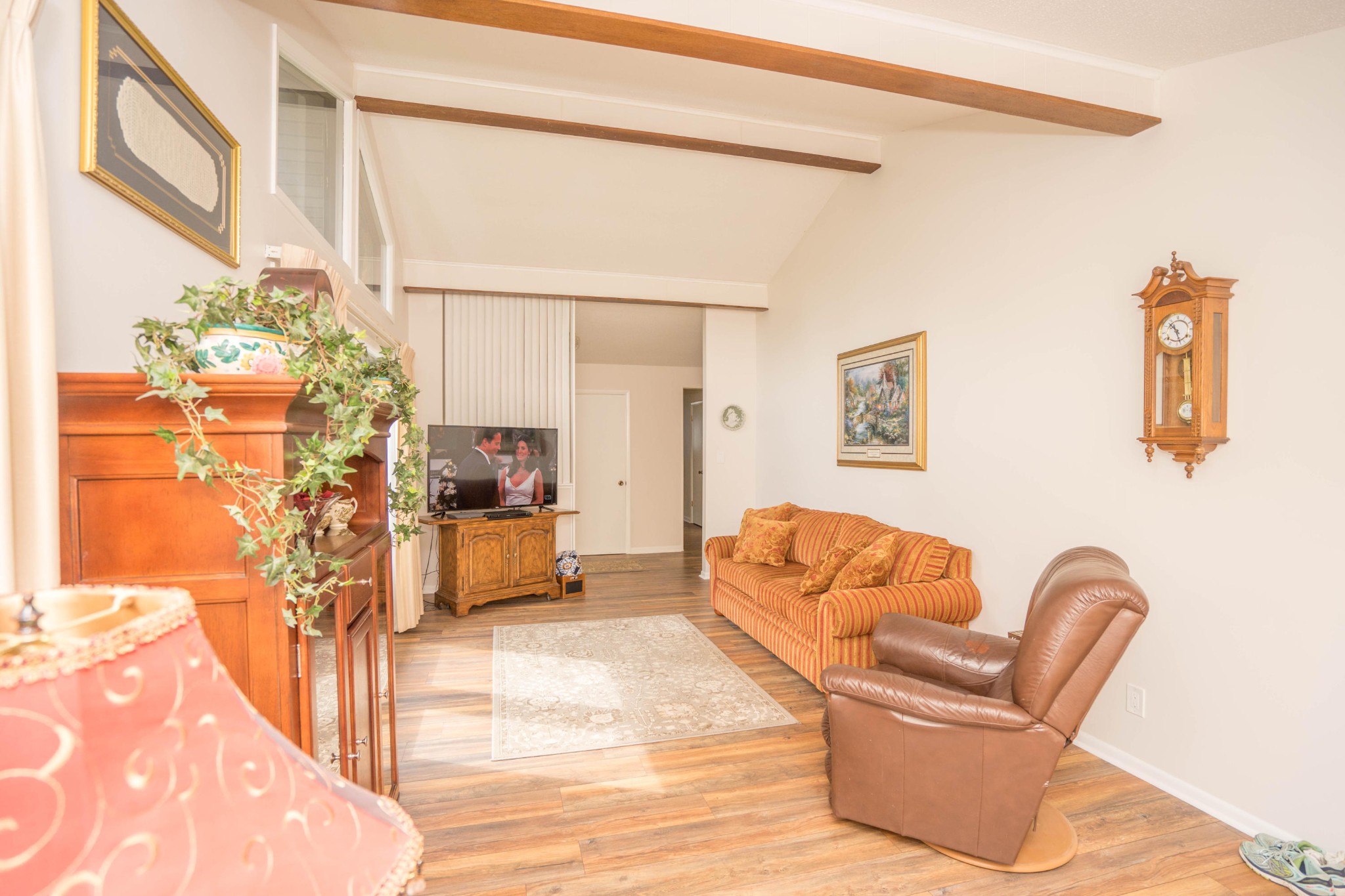 441 Orchard Knob Road Clinton, TN 37716 - Photo 4 of 33 a living room with furniture and a flat screen tv