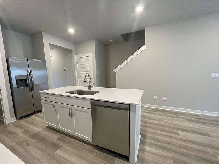 702 Mickelson Way, Unit 702 Lebanon, TN 37087 - Photo 5 of 16