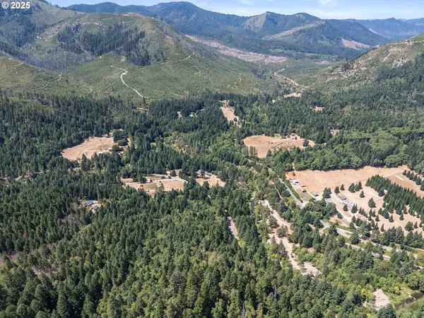 $750,000 | 4215 Mt Reuben Road, Glendale, OR 97442