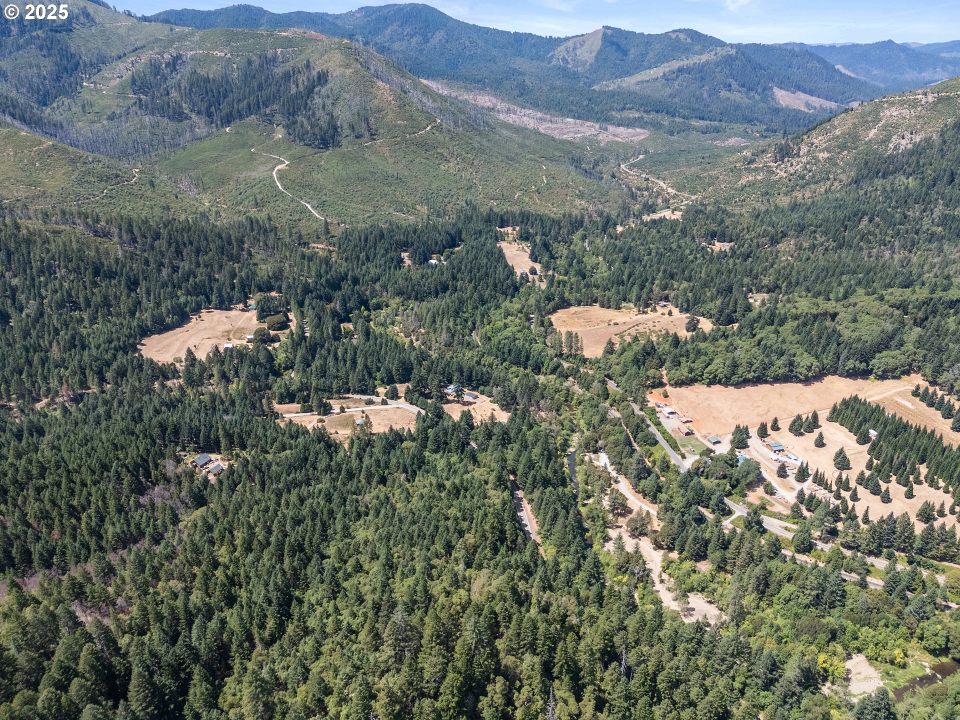 4215 Mt Reuben Road Glendale, OR 97442 - Photo 34 of 40