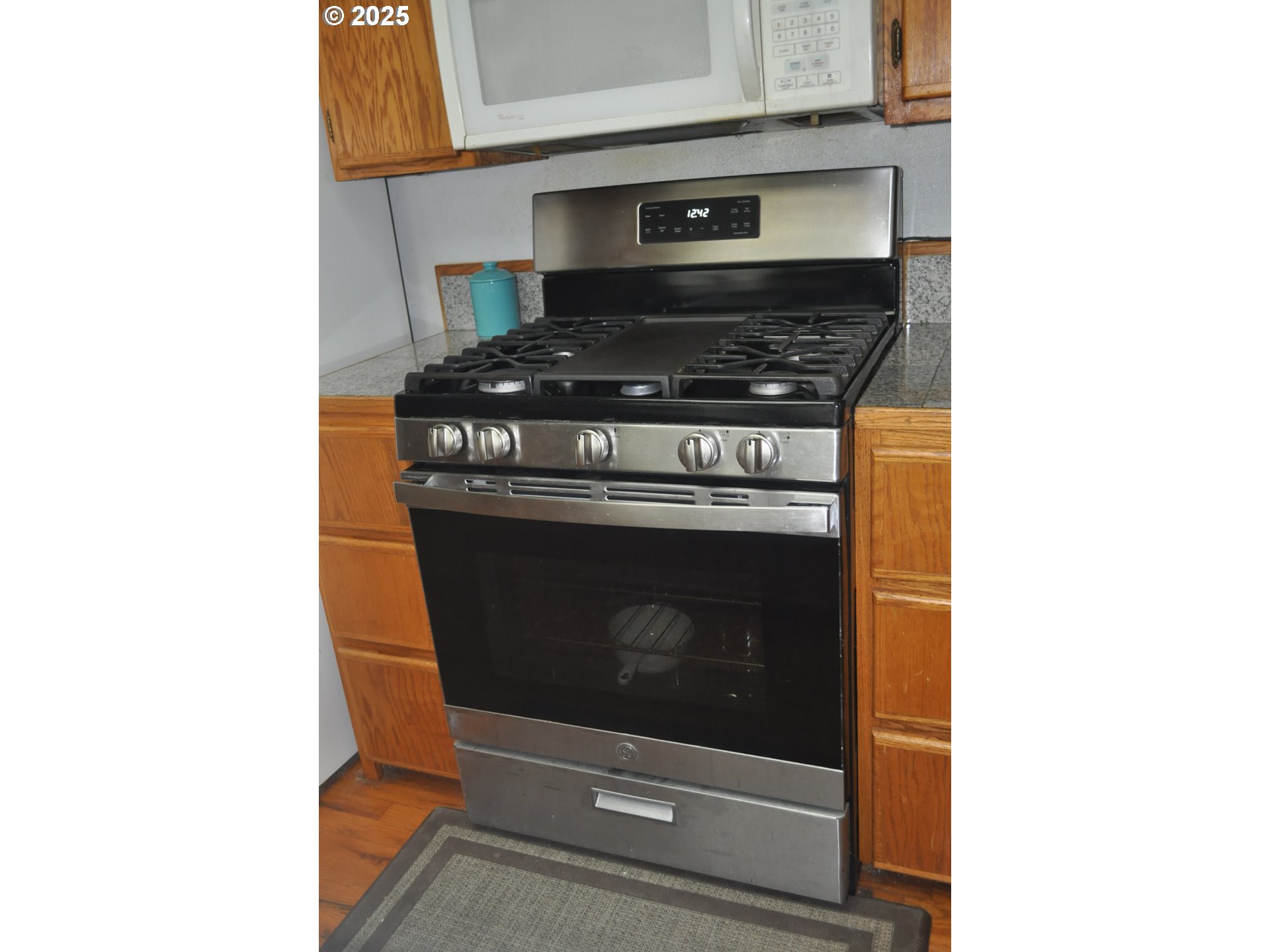 4215 Mt Reuben Road Glendale, OR 97442 - Photo 9 of 40