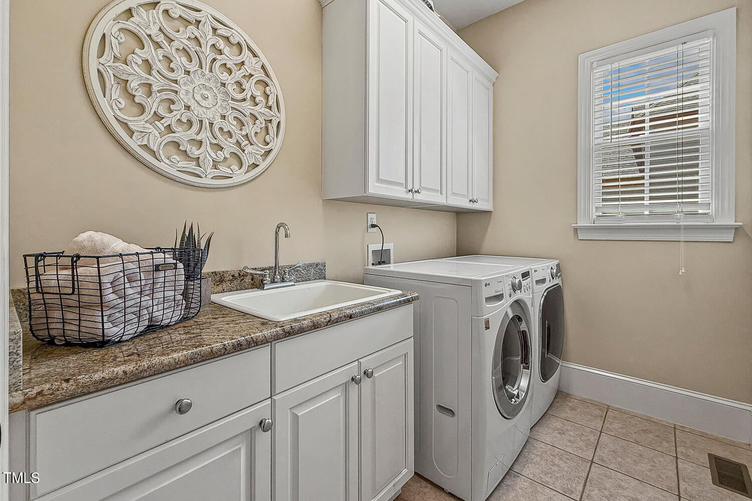 518 Foxdale Ridge Drive Cary, NC 27519 - Photo 51 of 99 518 Foxdale Ridge Dr Cary NC-large-057-0