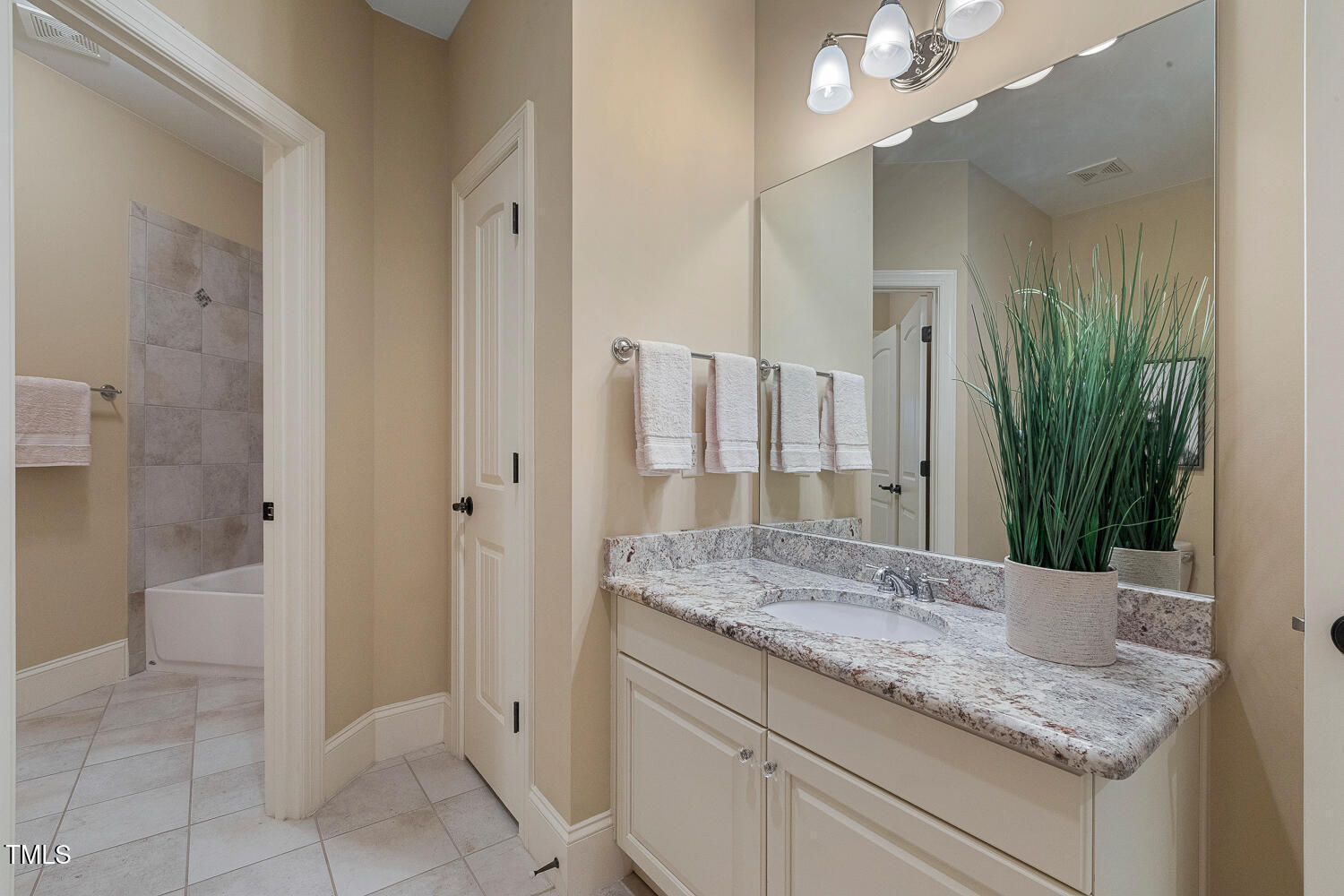 518 Foxdale Ridge Drive Cary, NC 27519 - Photo 59 of 99 518 Foxdale Ridge Dr Cary NC-large-065-0