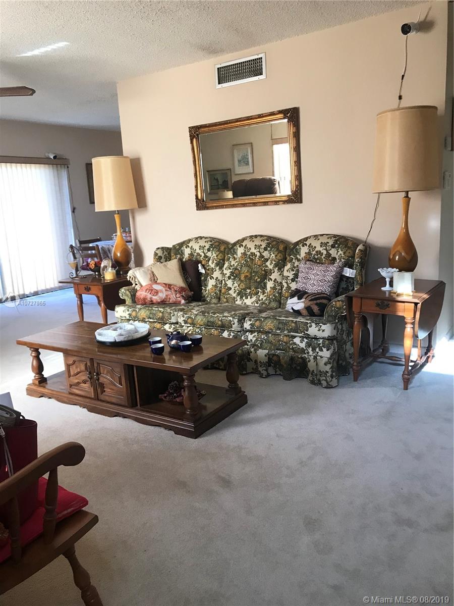 11529 Southwest 109th Road, Unit 20E Miami, FL 33176 - Photo 5 of 10 Gallery Image 5