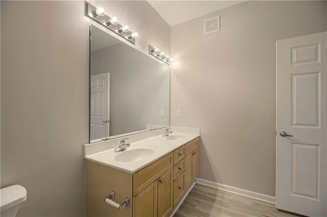 $236,500 | 11721 South Roundtree Street, Unit 200, Olathe, KS 66061