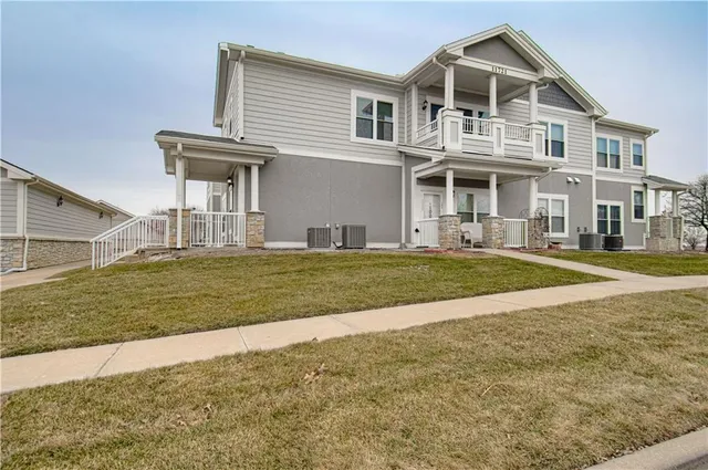$236,500 | 11721 South Roundtree Street, Unit 200, Olathe, KS 66061