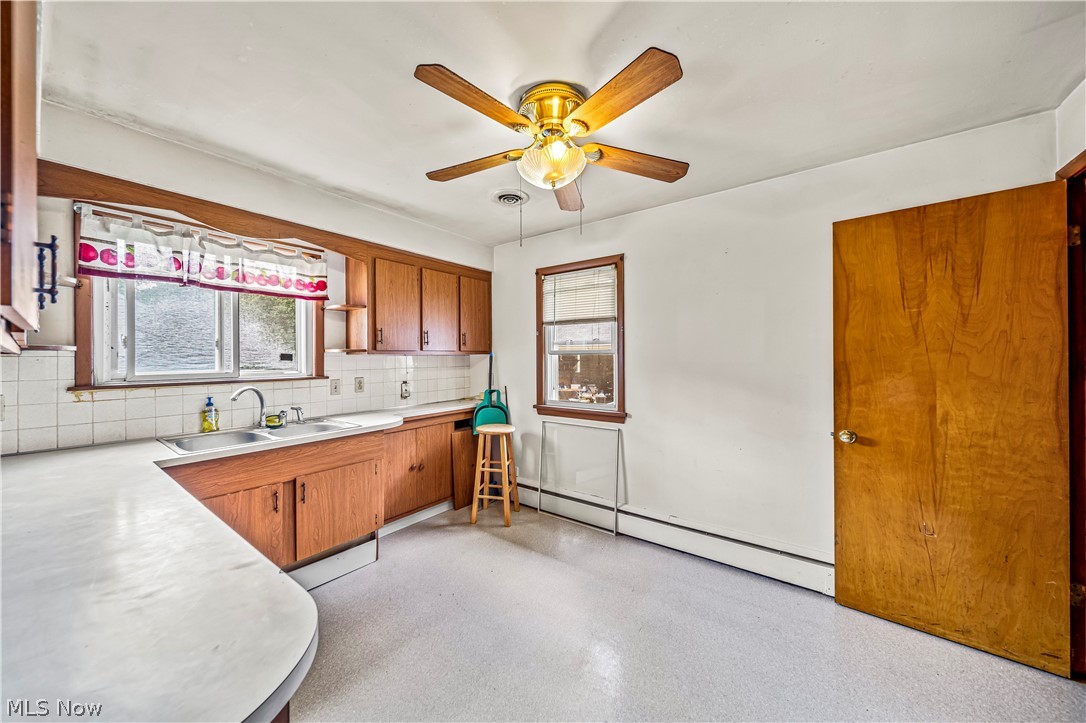 2404 Rockefeller Road Wickliffe, OH 44092 - Photo 8 of 28