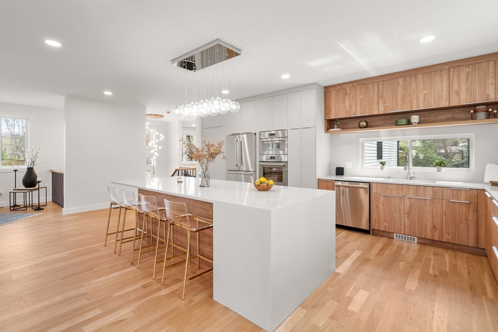100 Woodbine Circle Needham, MA 02494 - Photo 6 of 40