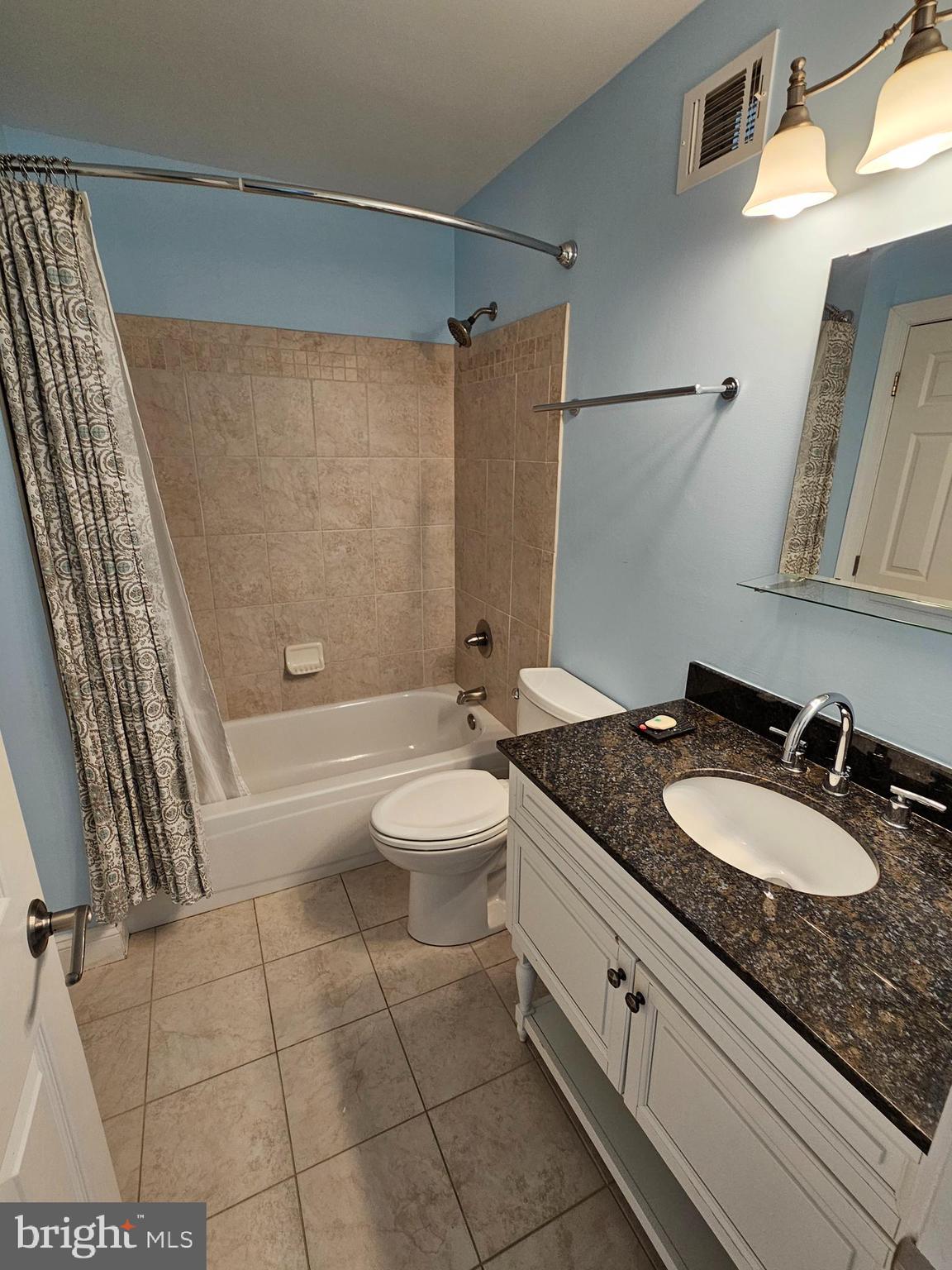 1369 Park Garden Lane Reston, VA 20194 - Photo 18 of 31 Full Upstairs Bath