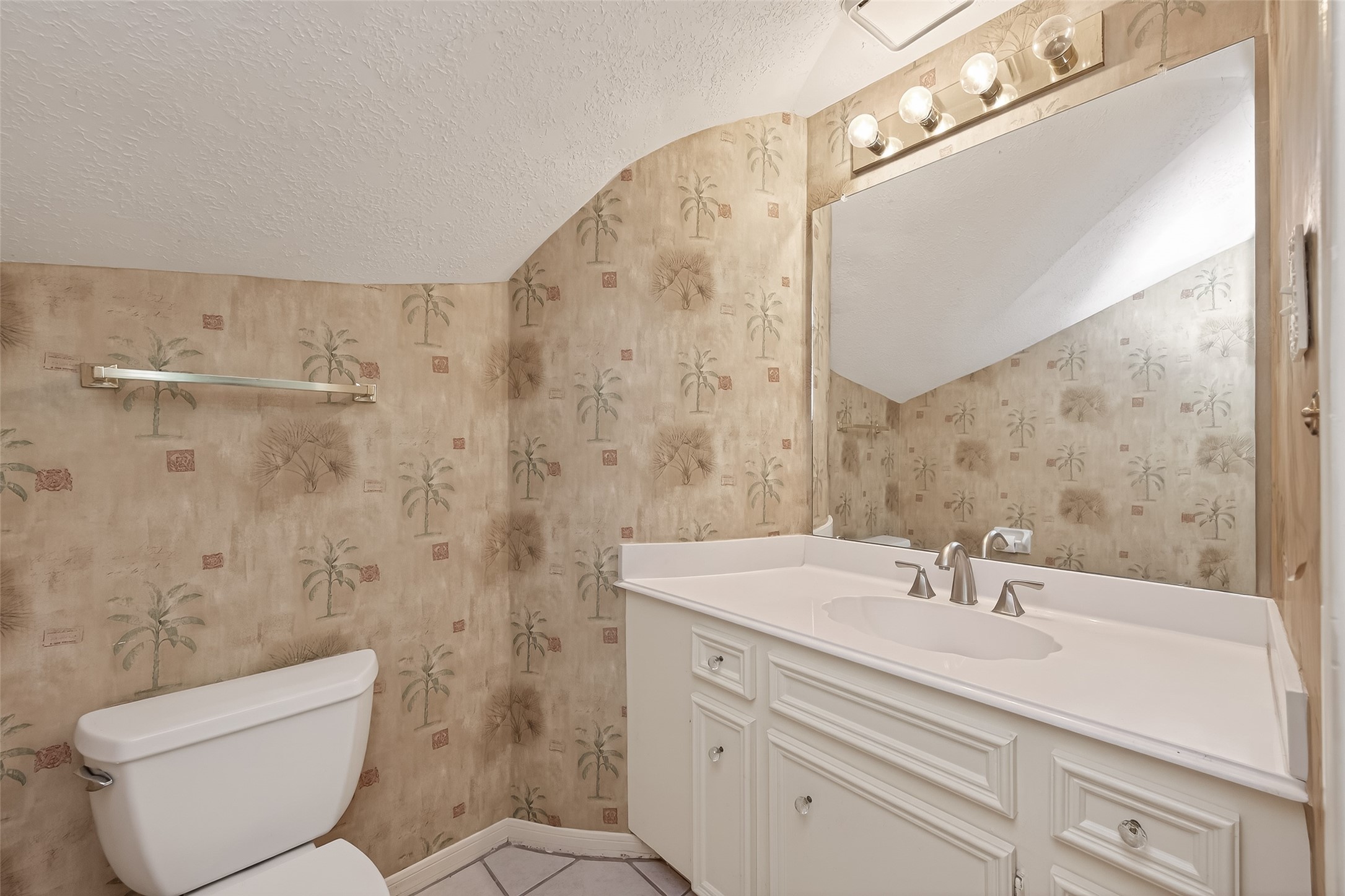 8027 Danette Court Spring, TX 77379 - Photo 17 of 34 half bath