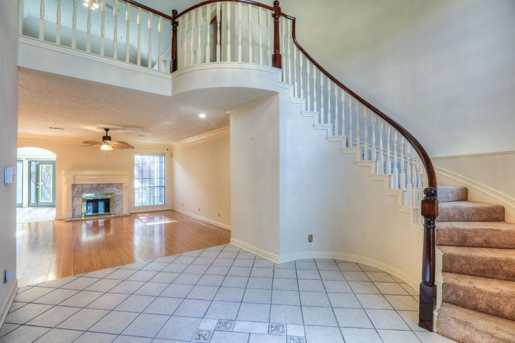 8027 Danette Court Spring, TX 77379 - Photo 3 of 34
