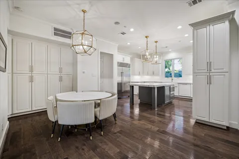 $3,195,000 | 5201 Cedar Creek Drive, Houston, TX 77056