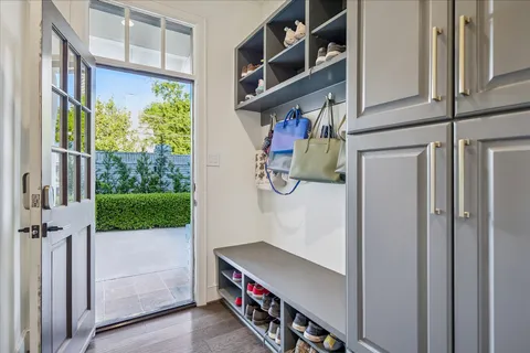 $3,195,000 | 5201 Cedar Creek Drive, Houston, TX 77056