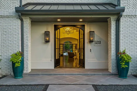 $3,195,000 | 5201 Cedar Creek Drive, Houston, TX 77056