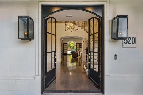 $3,195,000 | 5201 Cedar Creek Drive, Houston, TX 77056